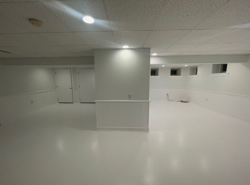 Solid-colour polyaspartic basement floor coating, Chester County PA